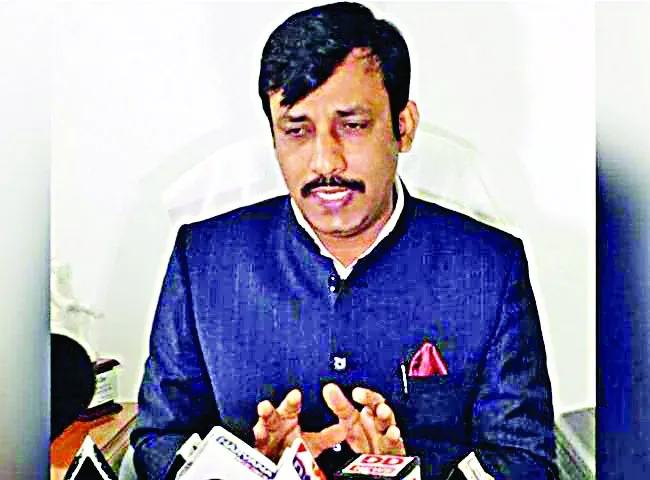 ‘कांग्रेस हाईकमान से है काले कुबेर का तालुक’