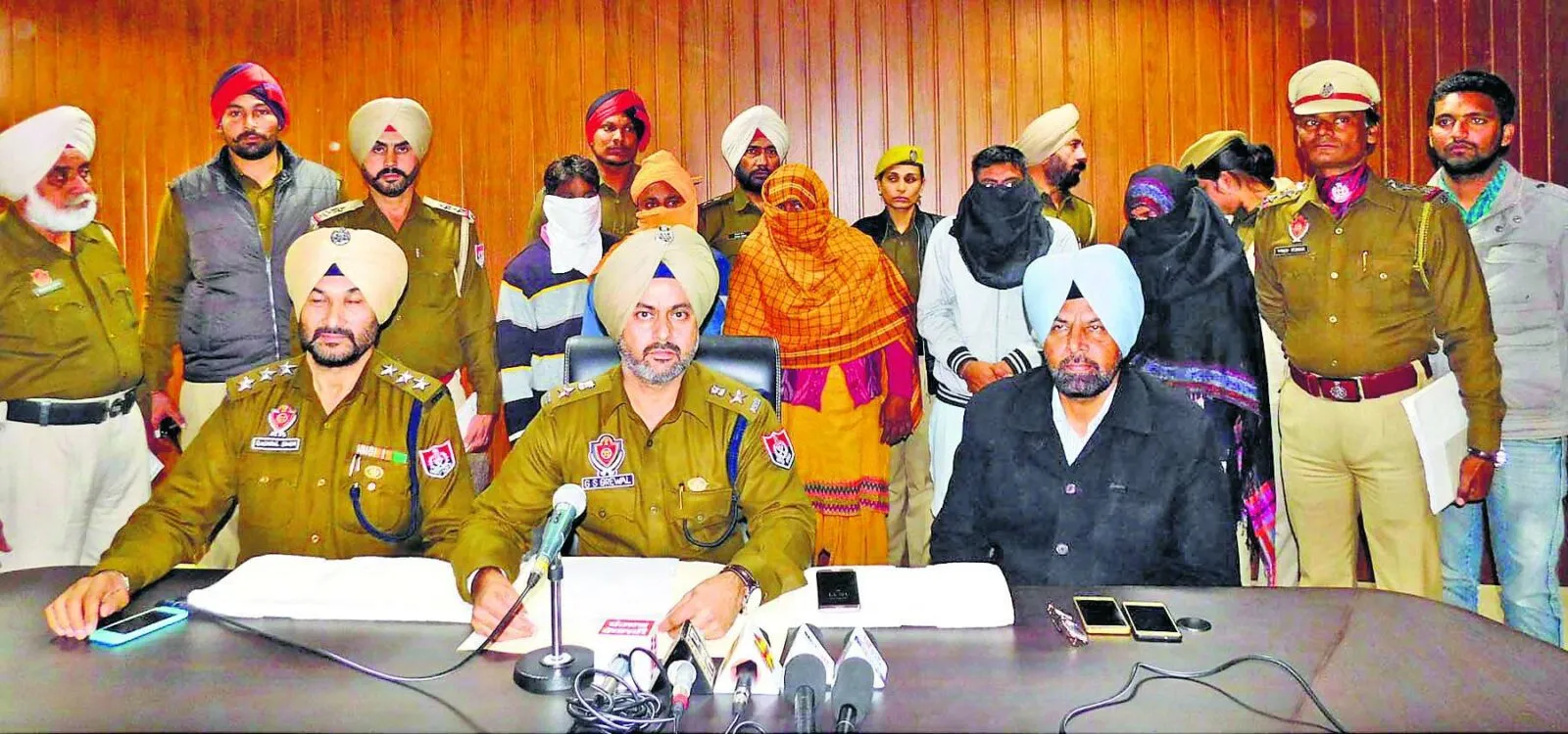पुलिस ने सुलझाई हत्या की गुत्थी