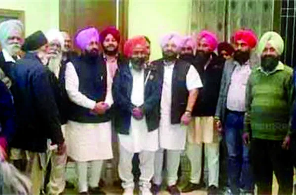 टिकट की चाह में छोड़ी पार्टी, कांग्रेस में शामिल