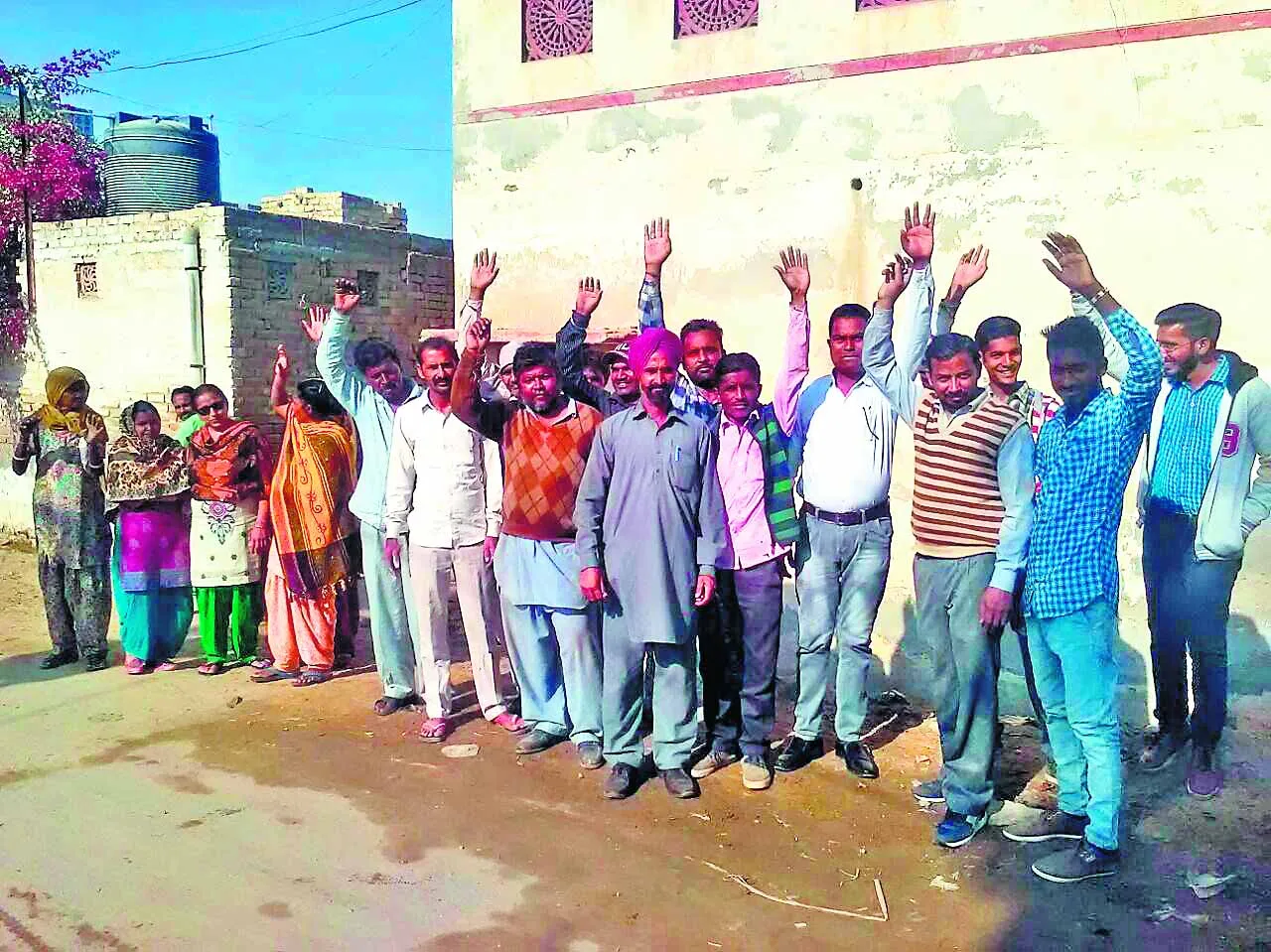 मुलभूत सुविधाए की कमी, मौहल्लावासियों में रोष