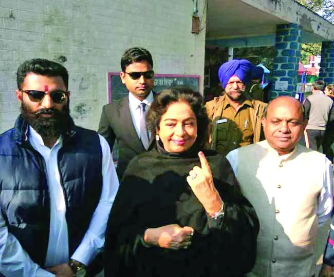 भाजपा-कांग्रेस में कड़ा मुकाबला