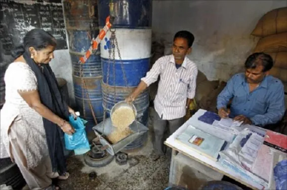 राशन डीलर्स के फर्जीवाड़े पर लगेगी लगाम