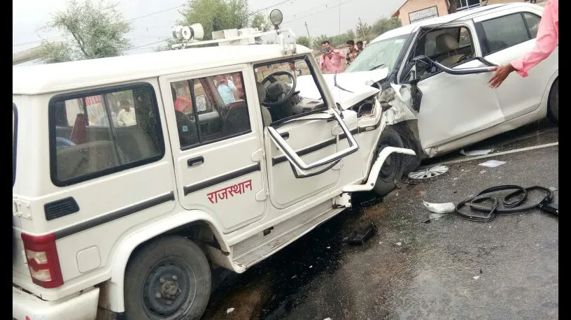 सड़क हादसे में मजिस्ट्रेट व अढ़ाई वर्षीय बेटी की मौत