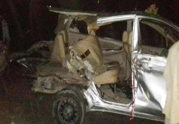 भीष्ण सड़क हादसे में चार बारातियों की मौत के बाद कई परिवारों पर टूटा दु:खों का पहाड़