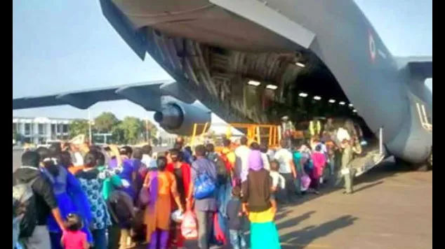 कतर में फंसे अपने लोगों को एयरलिफ्ट करेगा भारत