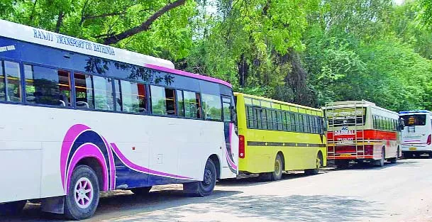 अवैध बसों पर ‘सर्जिकल स्ट्राइक’