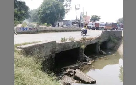 अनेदखी की मार झेल रही नहरें