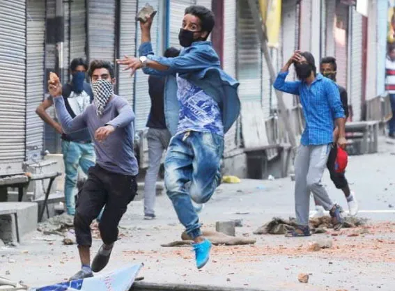 श्रीनगर: लोगों की भीड़ ने DSP मोहम्मद अयूब को उतारा मौत के घाट
