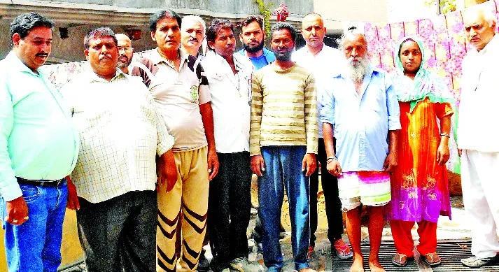 बेटे के जिंदा होने की खबर देने पहुंचे सेवादार