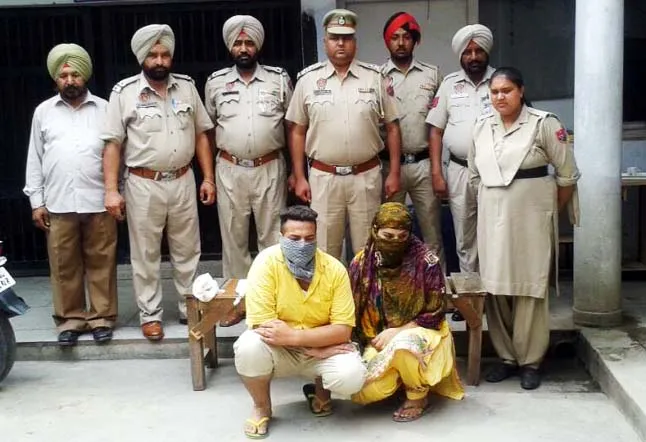 नशीले पाउडर सहित दो काबू