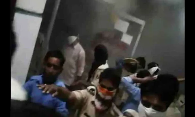 AC में ब्लास्ट से लगी आग
