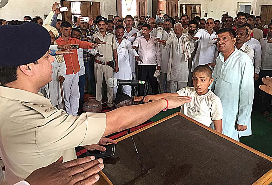 ‘नशा न करने व न करने देने की दिलाई शपथ’
