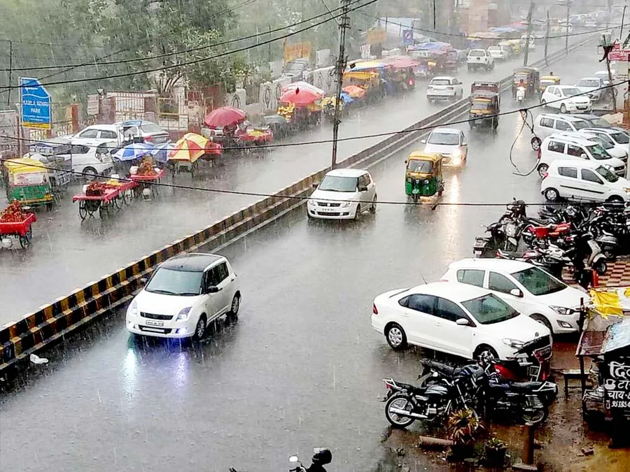 बरसात ने दिलाई गर्मी से राहत