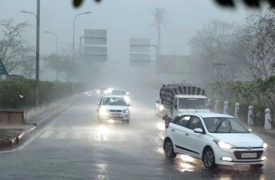 बारिश की बूंदों से हुई सुबह की शुरुआत