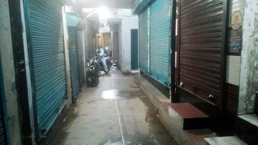 कपड़ा व्यापारियों की दुकानें 3 दिन के लिए बंद