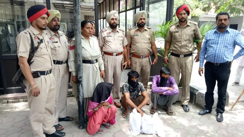 बिहार से लाकर बेचते थे अफीम, तीन गिरफ्तार