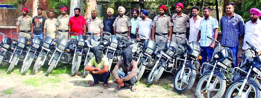वाहन चोर गिरोह का पर्दाफाश, दो गिरफ्तार