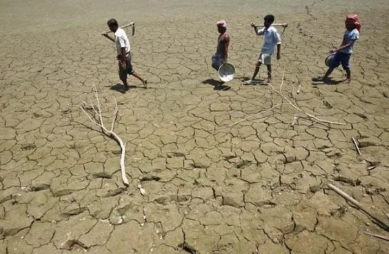 कर्मचारियों के बढ़े भत्ते, किसान-मजदूरों के लिए क्या?