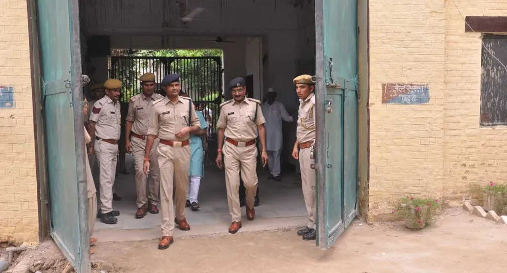 एसपी ने किया केंद्रीय कारागृह का निरीक्षण