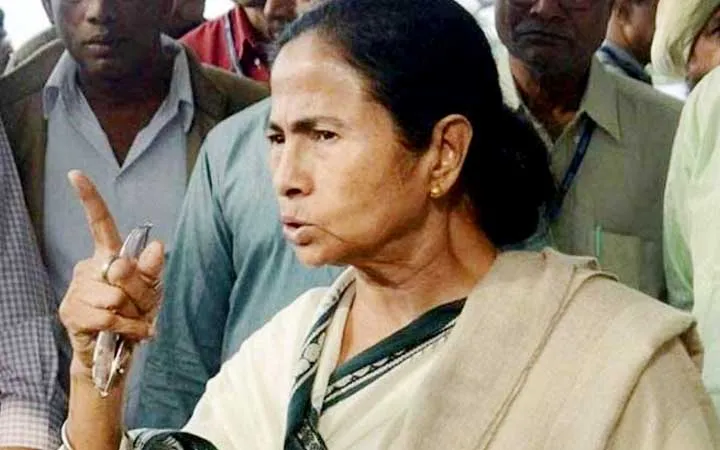 RSS की शाखा बन चुका है गवर्नर हाउस: TMC