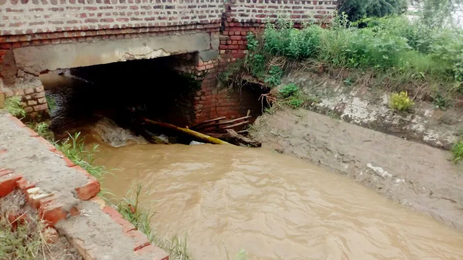 खिमाखेड़ी गांव में टूटी रामकली माईनर