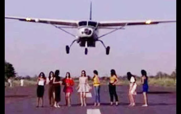 हवाई पट्टी पर मॉडल्स का स्टंट, DGCA ने दिए जांच के आदेश