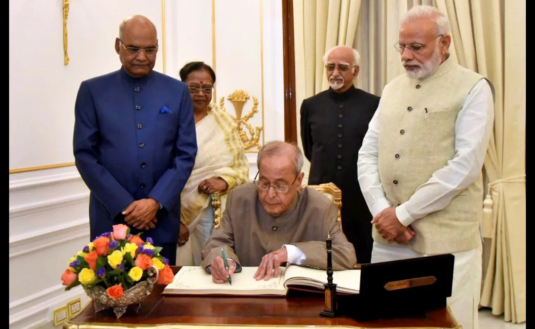 विदाई समारोह में बोले राष्ट्रपति प्रणव मुखर्जी- ‘मौद्रिक मामलों में अध्यादेश न लाएं’