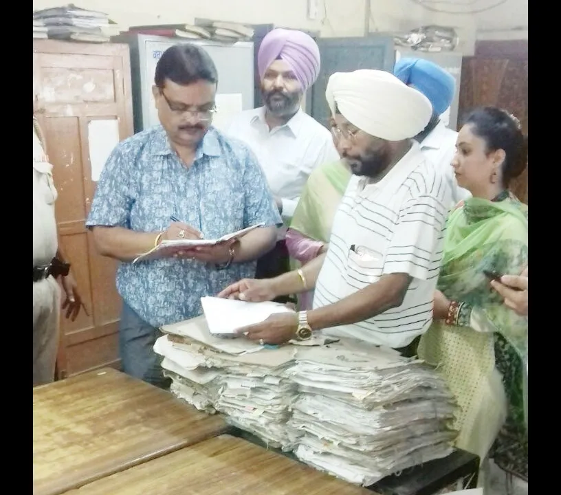 डीसी की बिजली दफ्तर में रेड, अफसरों में मचा हड़कंप