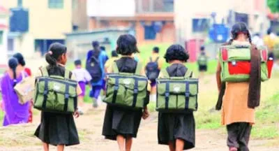 ग्रीष्मकालीन अवकाश खत्म, सरकारी स्कूलों में लौटी रोनक