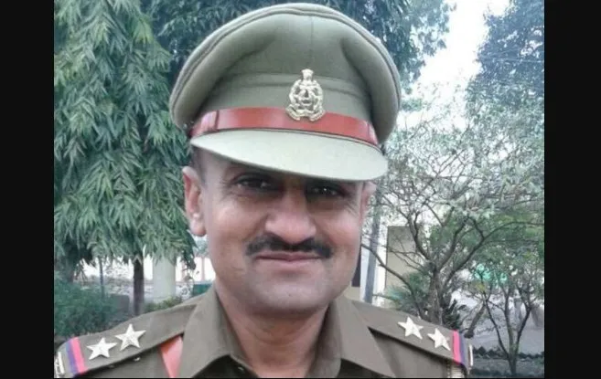 UP: बिजनौर में SI की गला रेतकर हत्या