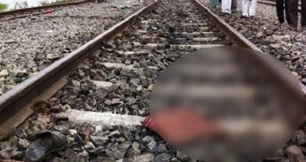 ट्रेन के नीचे आने से दो की मौत
