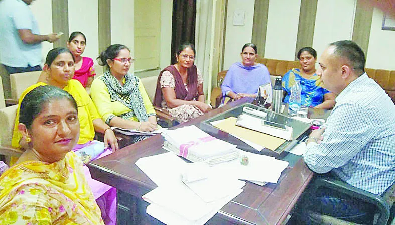यूनियन के शिष्ठमंडल ने की एसडीएम से मुलाकात