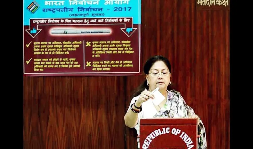 कांग्रेस के अशोक गहलोत ने गुजरात में डाला वोट