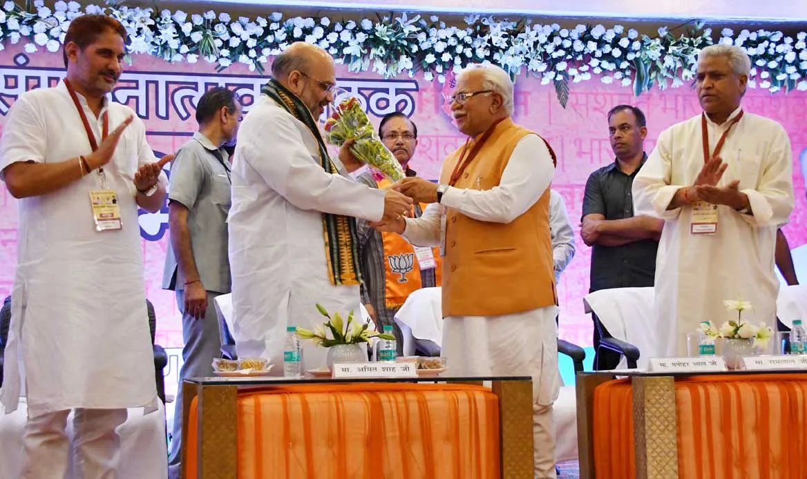 भव्य स्वागत: तीन दिवसीय दौरे पर रोहतक पहुंचे भाजपा के राष्ट्रीय अध्यक्ष शाह