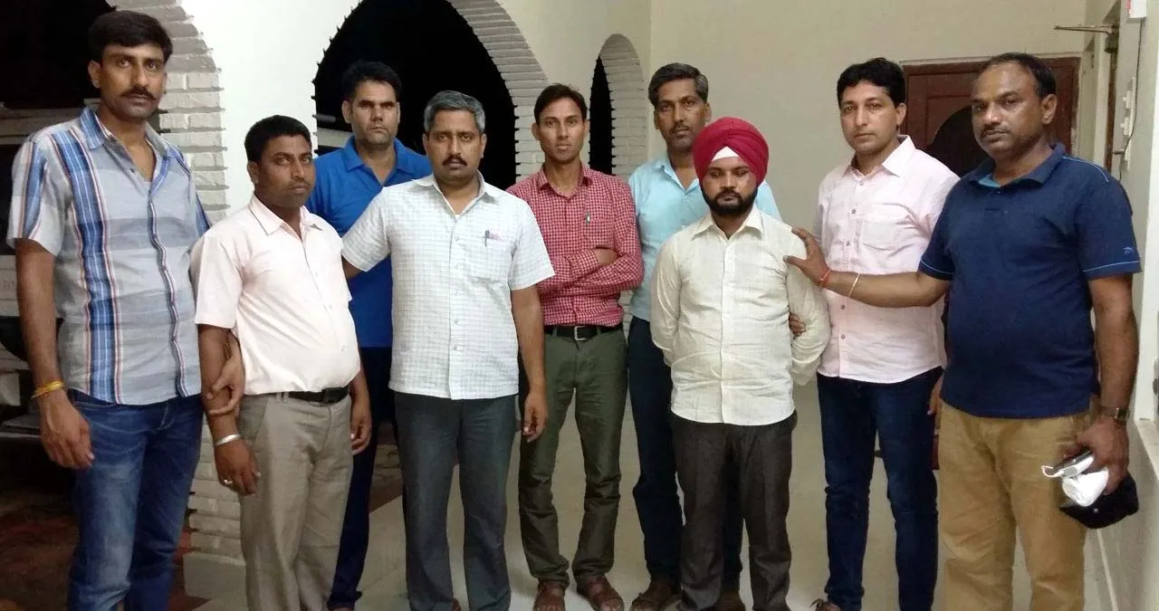 डिकॉय कार्रवाई में फरार आरोपी गिरफ्त में