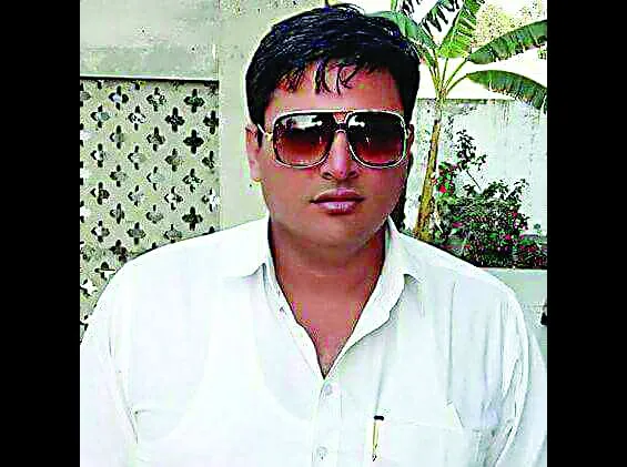 गैंगस्टर बेटे को पनाह देना पड़ा महंगा