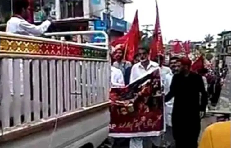 PoK में फिर लगे आजादी के नारे