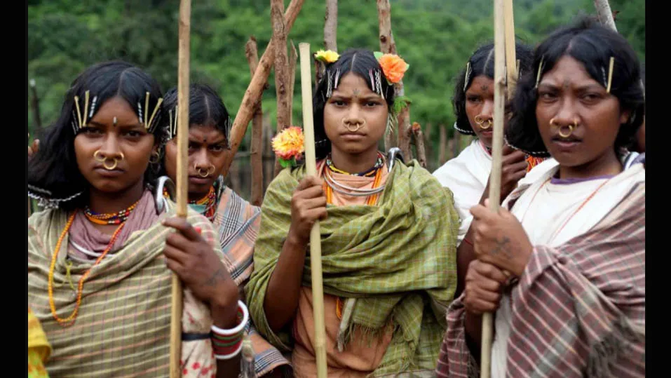 दांव पर आदिवासियों का जीवन