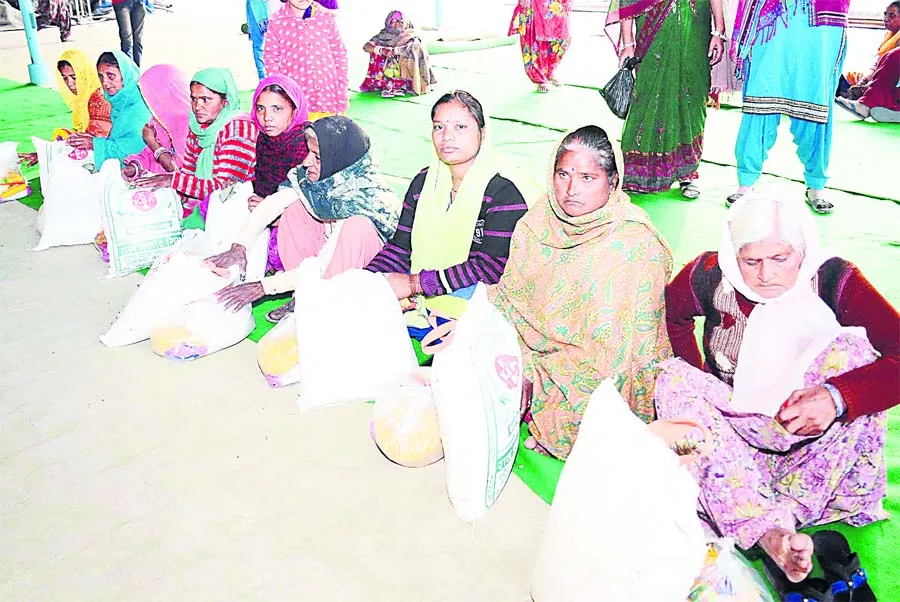 खुद भूखा रहकर जरुरतमंदों का भरा पेट