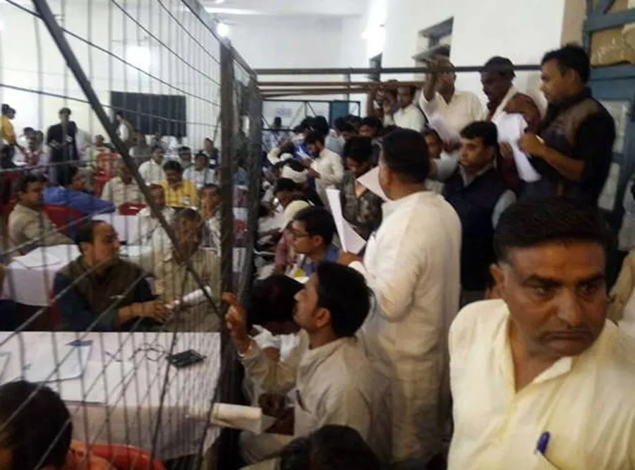 विधानसभा उपचुनाव : मुंगावली और कोलारस में कांग्रेस आगे