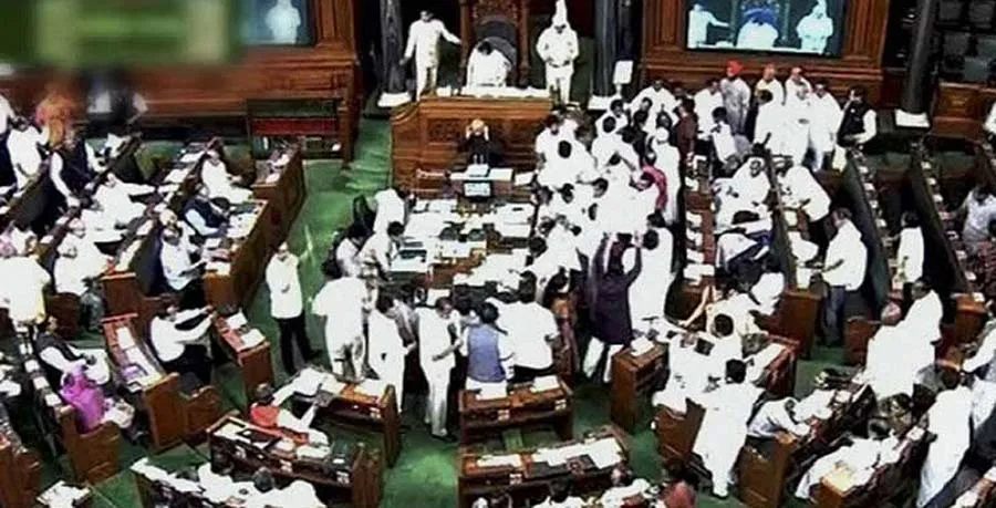हंगामे के कारण लोकसभा की कार्यवाही दिनभर के लिए स्थगित