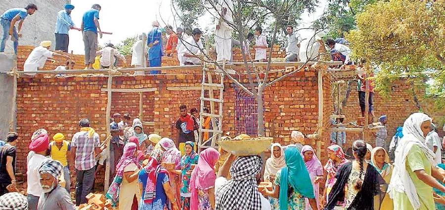 जिला संगरूर ब्लॉक शेरपुर ने 35 जरूरतमंद परिवारों को बनाकर दिए आशियाने