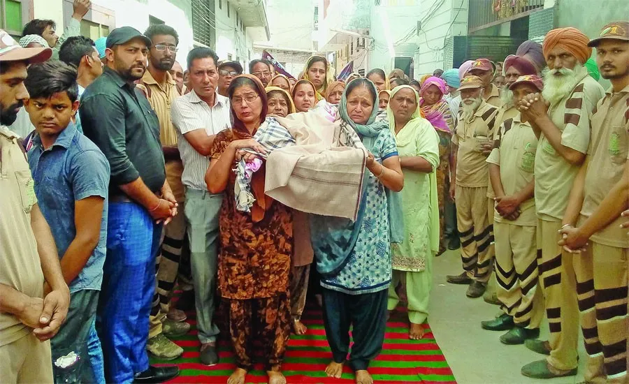 लेकर कहां कुछ वापिस जाना ये शरीर भी दान है…
