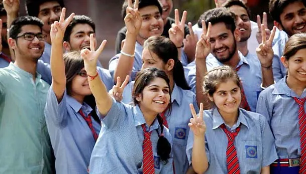 12वीं सीबीएसई का रिजल्ट घोषित, लड़कियों ने मारी बाजी