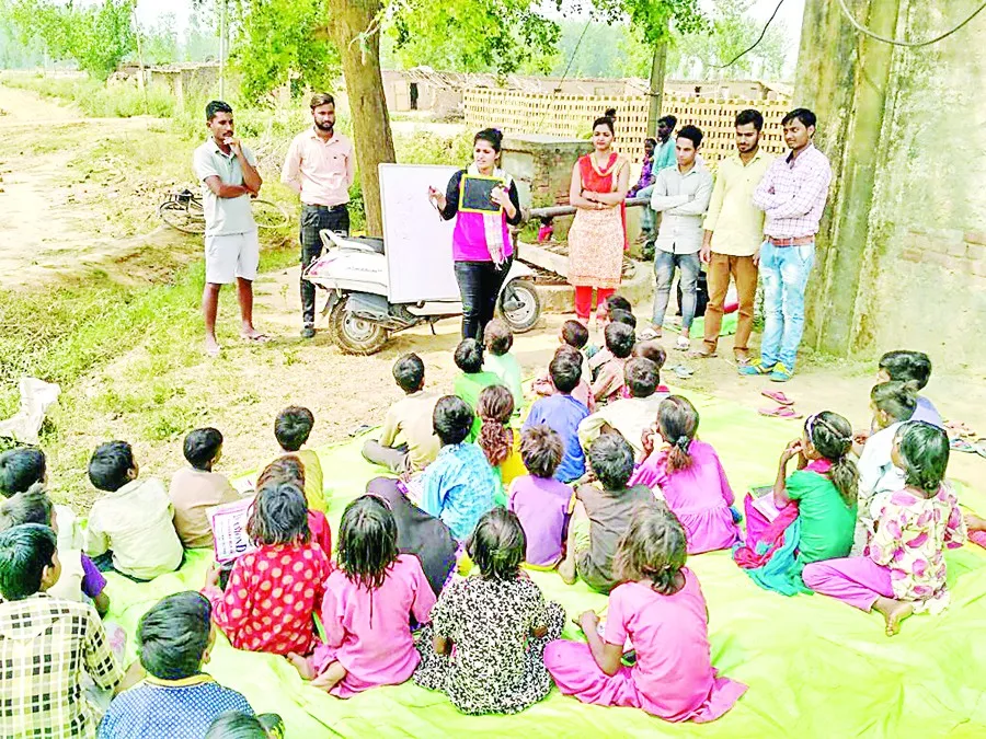 ‘ई’ से र्इंट नहीं अब ‘ई’ से इंजीनियर बनने का पढ़ रहे पाठ