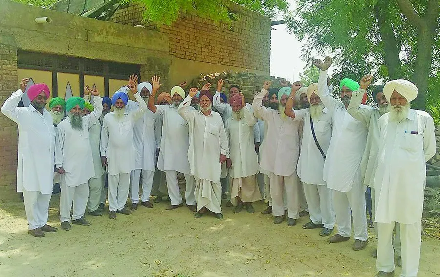 गांवों को नहरी पानी न मिलने से भड़के किसान