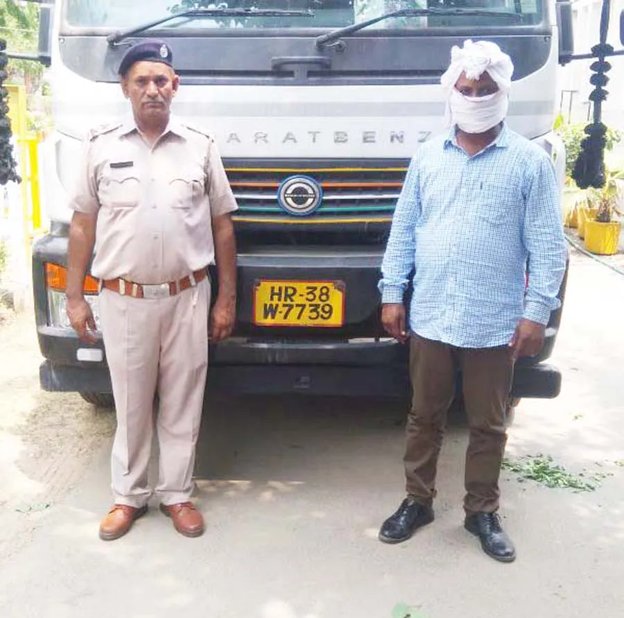 सीबीआई कांस्टेबल निकला गांजा तस्कर, महिला सहित गिरफ्तार