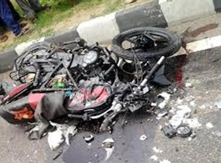 कार-मोटरसाइकिल भिड़ंत में दो की मौत