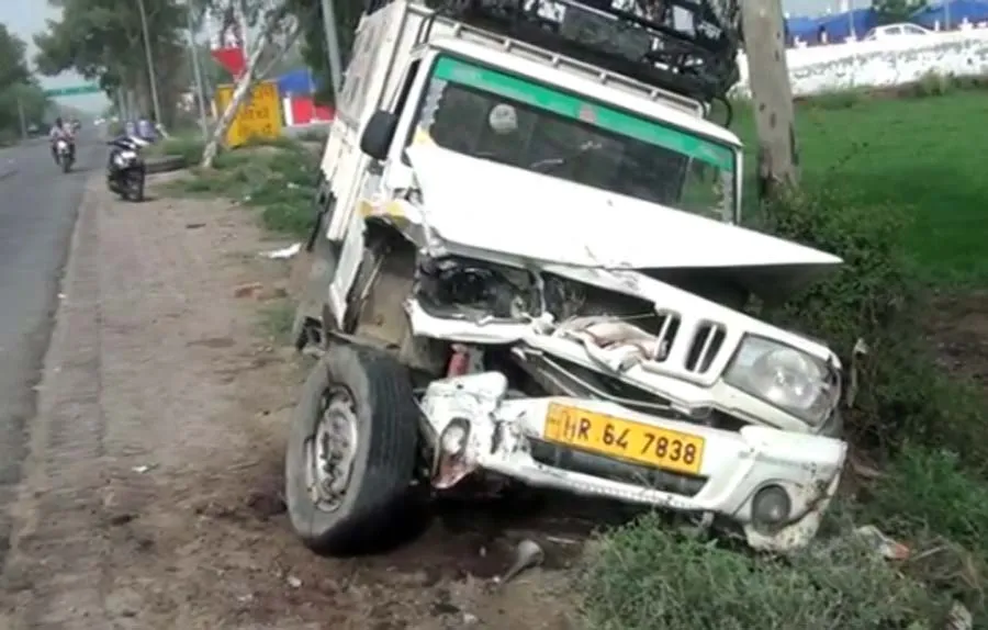 सड़कों पर मौत का सन्नाटा नहीं, जीवन का उजाला हो