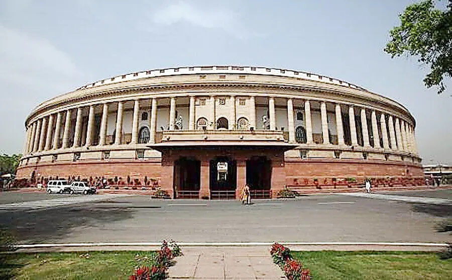नौकरशाही में नये प्रयोग की सार्थकता